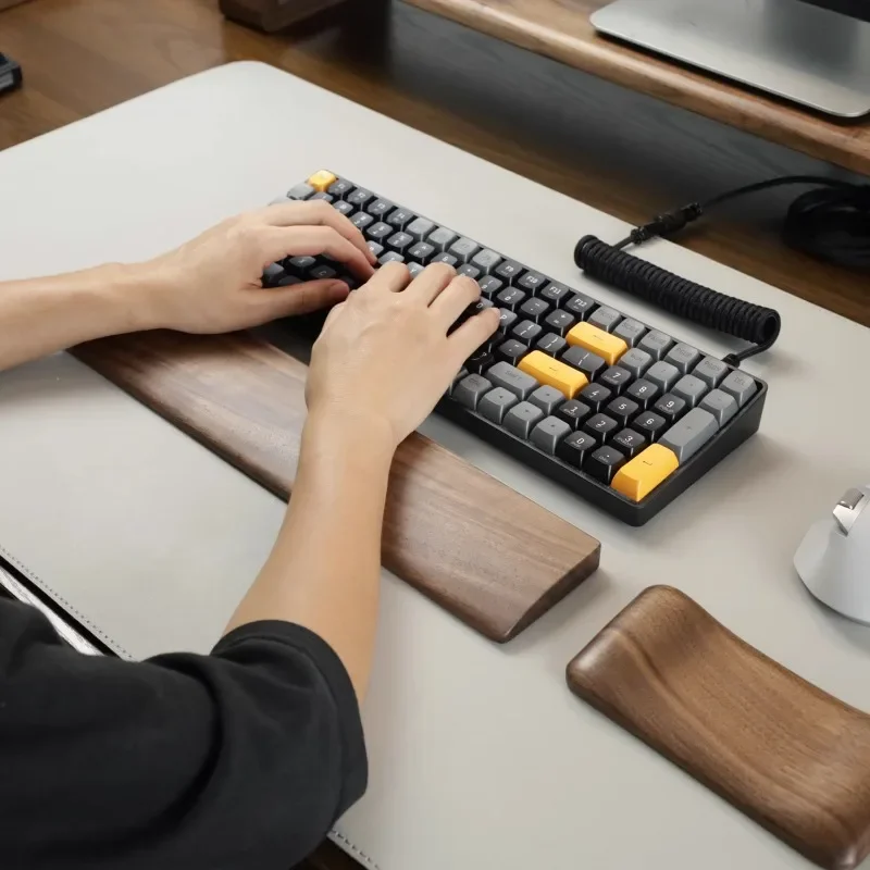 Подставка под ладонь из орехов – обзор и цена Wrist Rest Wood